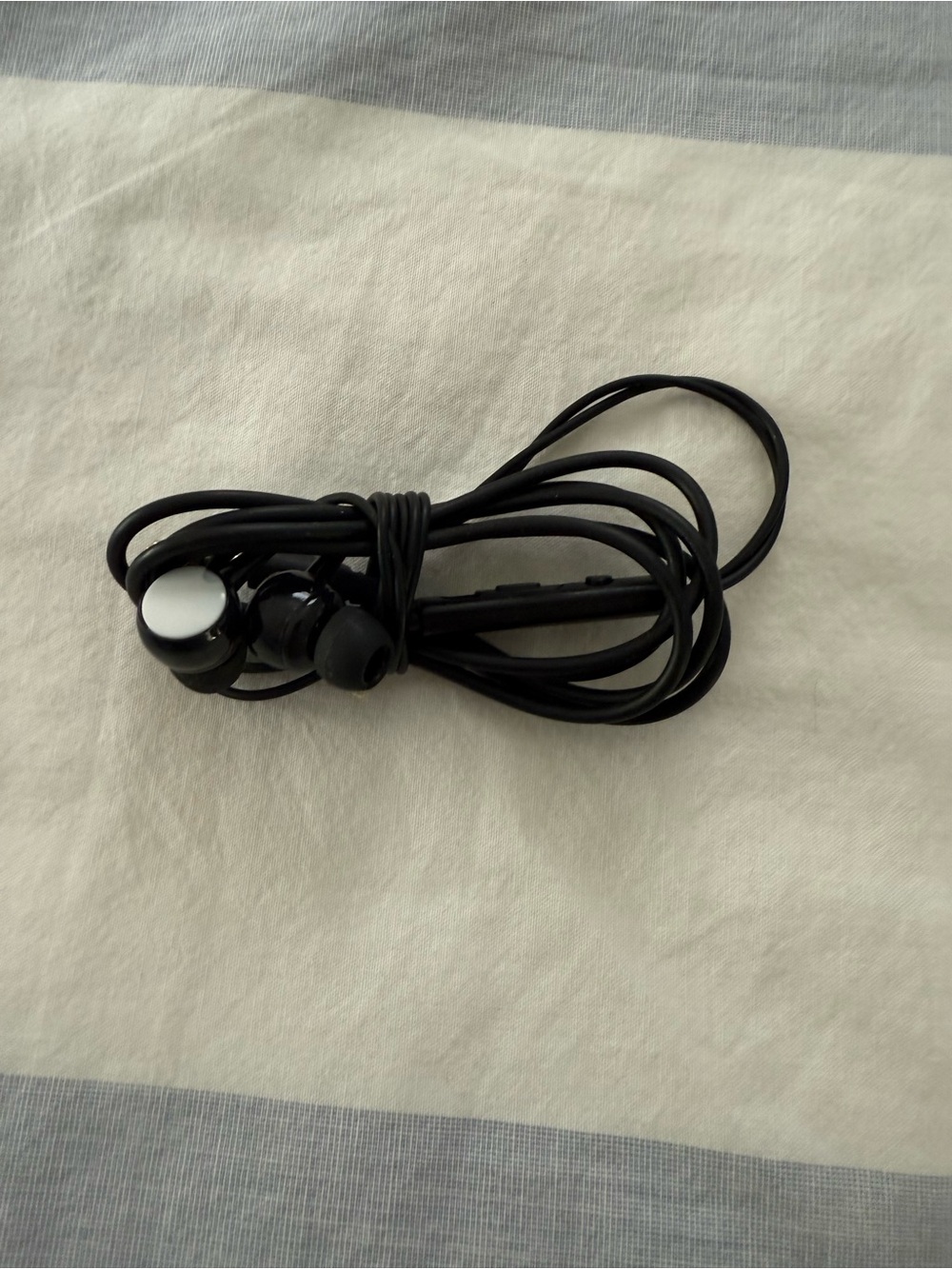 Black Wired In-Ear Earbud Headphones with Microphone